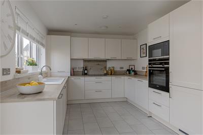 5 Whitebeam Road, East Calder, EH53 0WR - image 6