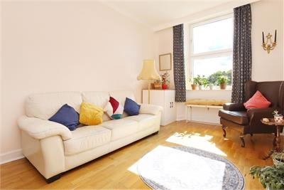 114/9 Duke Street, Leith, Edinburgh, EH6 8HR - image 3