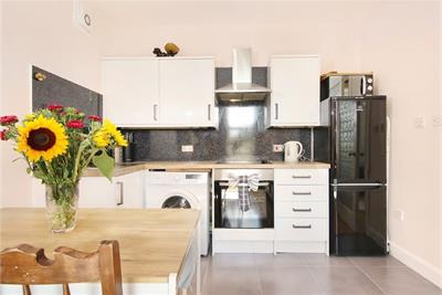 114/9 Duke Street, Leith, Edinburgh, EH6 8HR - image 6