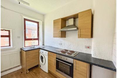 1/2, 1529 Dumbarton Road, Glasgow, G14 9XG - image 4