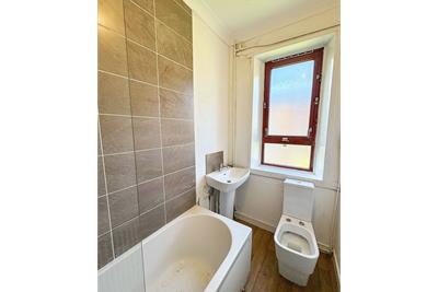 1/2, 1529 Dumbarton Road, Glasgow, G14 9XG - image 9