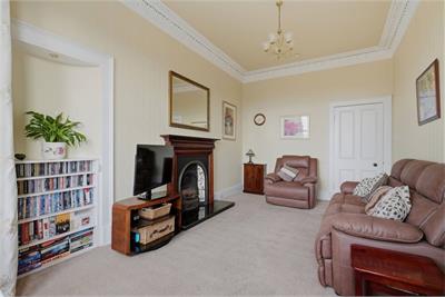 25/12 Montpelier, Bruntsfield, EH10 4LY - image 6