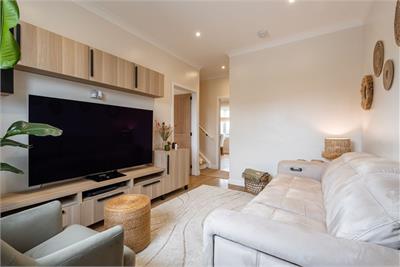 52 Broomfield Crescent, Edinburgh, EH12 7LT - image 3