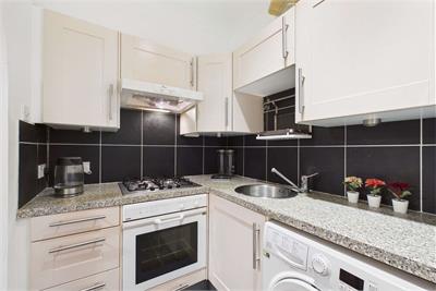 11/7 Dalgety Street, Edinburgh, EH7 5UN - image 5