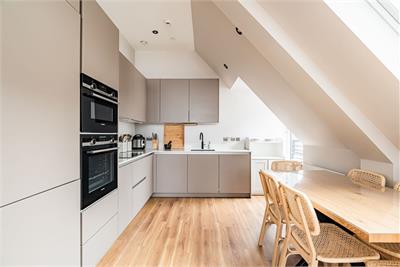 35/4 Hopetoun Street, Edinburgh, EH7 4NG - image 3