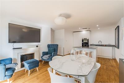 8/1 Colonsay View, Edinburgh, EH5 1FH - image 2