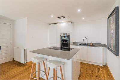 8/1 Colonsay View, Edinburgh, EH5 1FH - image 4