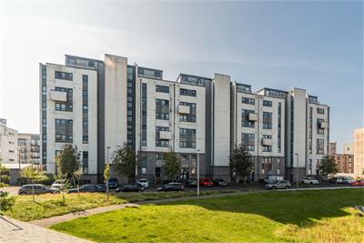 8/1 Colonsay View, Edinburgh, EH5 1FH - image 1