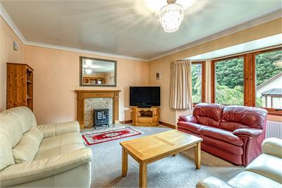 21 Shawpark Crescent, Selkirk, TD7 4EX - image 2
