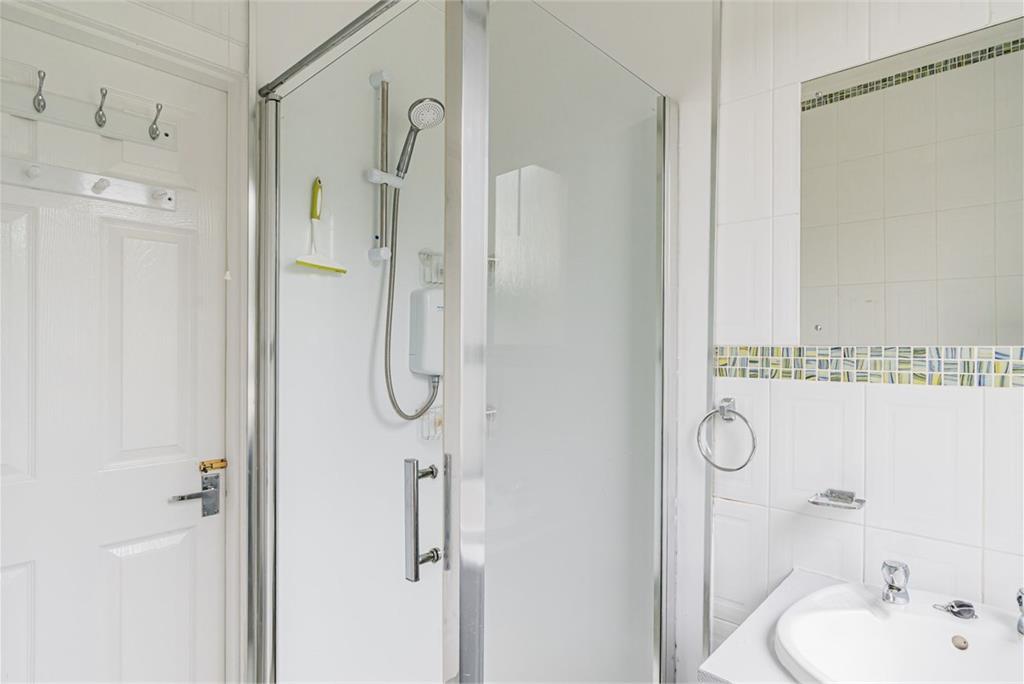 108 Stenhouse Crescent, Edinburgh EH11 3HU - image 12