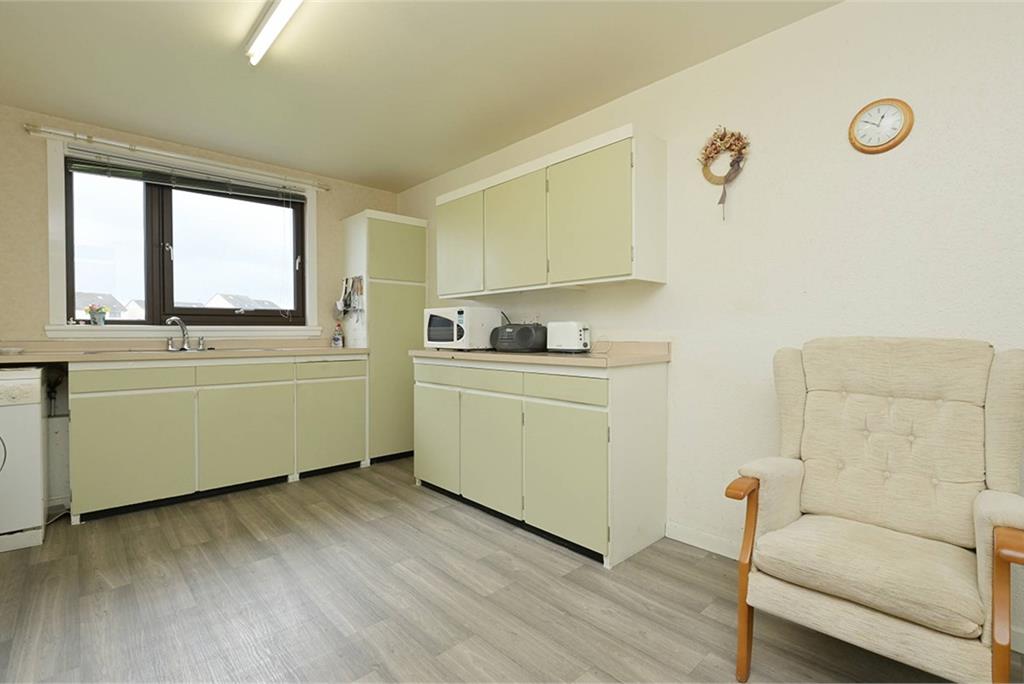 42/5 Wester Hailes Park, , Edinburgh, EH14 3AQ - image 5