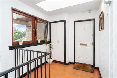 12/16 Duddingston Mills, Edinburgh, EH8 7TU - image 1