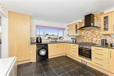 47 Strathyre Drive, Stoneyburn, EH47 8AZ - image 5