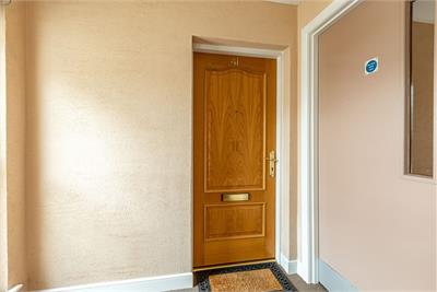 41 Hendersons Court, Kelso, TD5 7BG - image 2