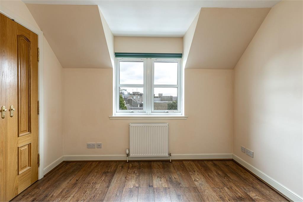 41 Hendersons Court, Kelso, TD5 7BG - image 11