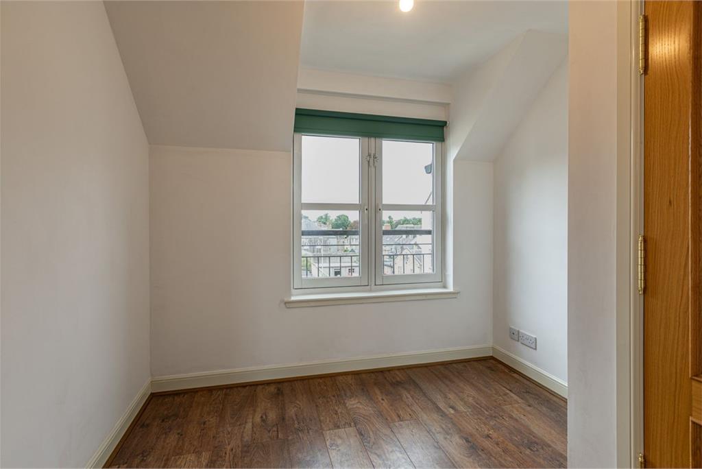 41 Hendersons Court, Kelso, TD5 7BG - image 13