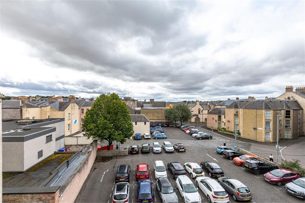 41 Hendersons Court, Kelso, TD5 7BG - image 17