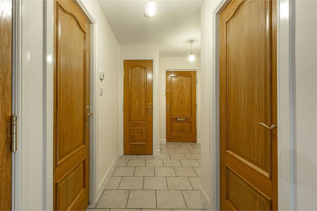 41 Hendersons Court, Kelso, TD5 7BG - image 3