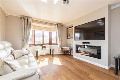 3 Bairds Way, Bonnyrigg, EH19 3NS - image 2