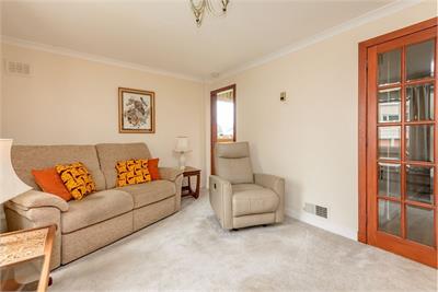 3/6 Northfield Drive, Northfield, EH8 7RR - image 3