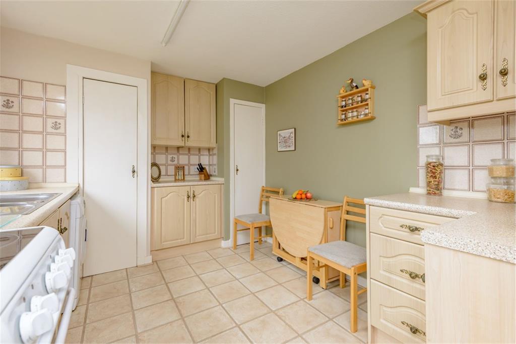 3/6 Northfield Drive, Northfield, EH8 7RR - image 6
