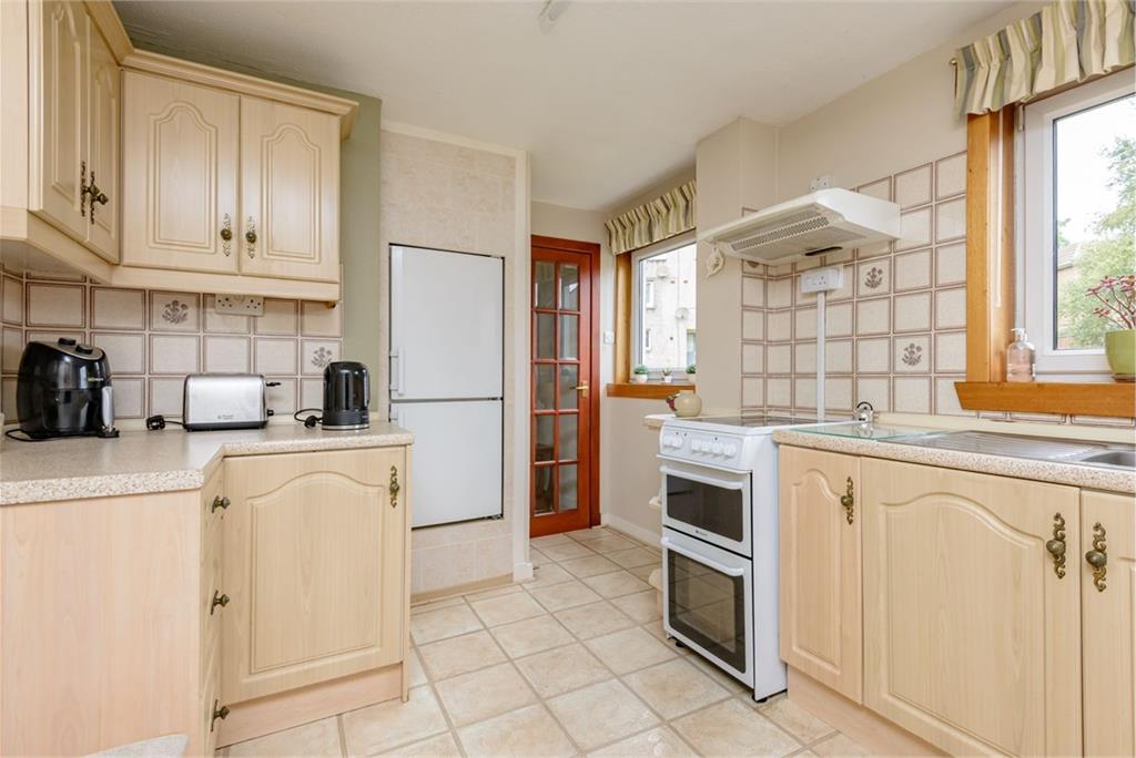 3/6 Northfield Drive, Northfield, EH8 7RR - image 8