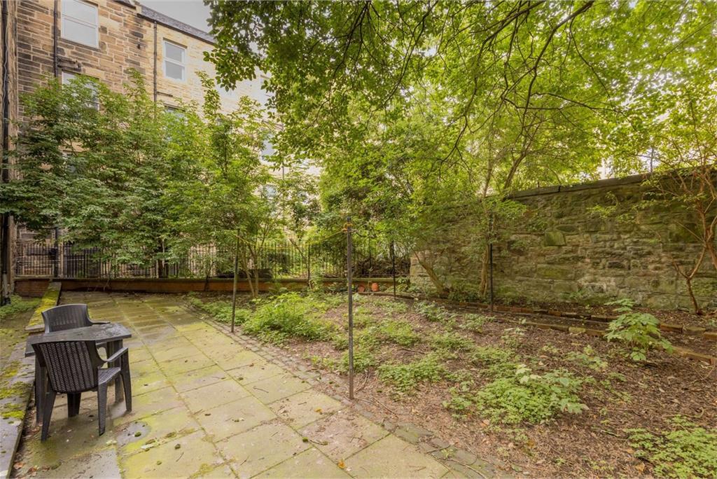9 1F1 Yeaman Place EH11 1BR - image 12