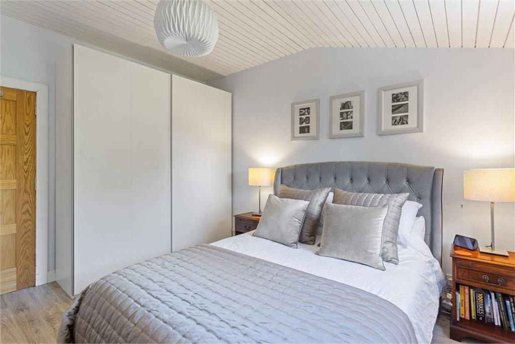 9 Fair A Far, Cramond, Edinburgh, EH4 6QB - image 17