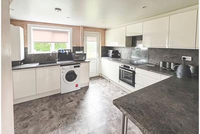 6 Dippin Place,
Saltcoats,
KA21 6AB - image 4