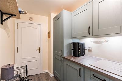 18/26 Johns Place, Edinburgh, EH6 7EN - image 5