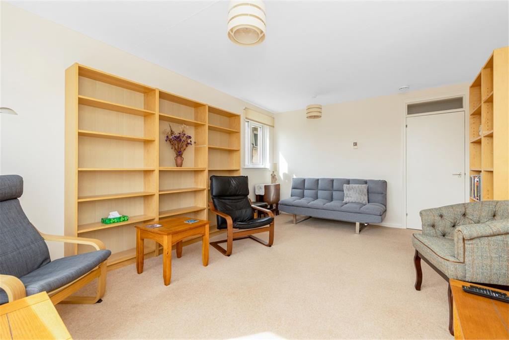 37 West Court, Ravelston House Park, Ravelston, Edinburgh, EH4 3NP - image 3