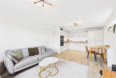Flat 8, 22 Meadow Place Road, Corstorphine, Edinburgh, EH12 7UQ - image 3