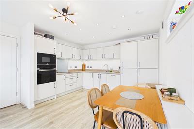 Flat 8, 22 Meadow Place Road, Corstorphine, Edinburgh, EH12 7UQ - image 6