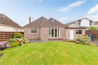38 Drum Brae South, Edinburgh, EH12 8SZ - image 2