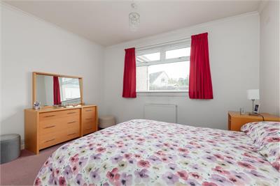 38 Drum Brae South, Edinburgh, EH12 8SZ - image 12