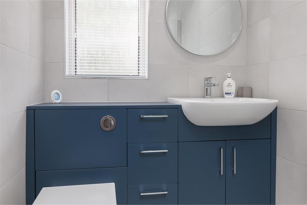 38 Drum Brae South,
Edinburgh,
EH12 8SZ - image 17