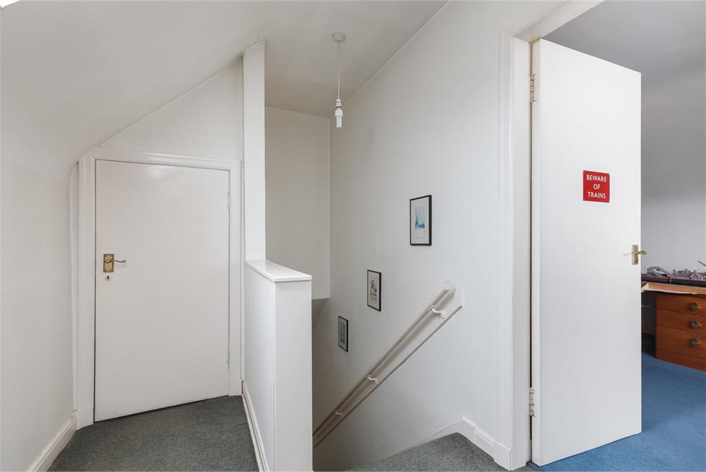 38 Drum Brae South,
Edinburgh,
EH12 8SZ - image 21