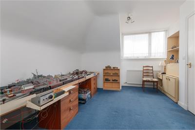 38 Drum Brae South, Edinburgh, EH12 8SZ - image 23