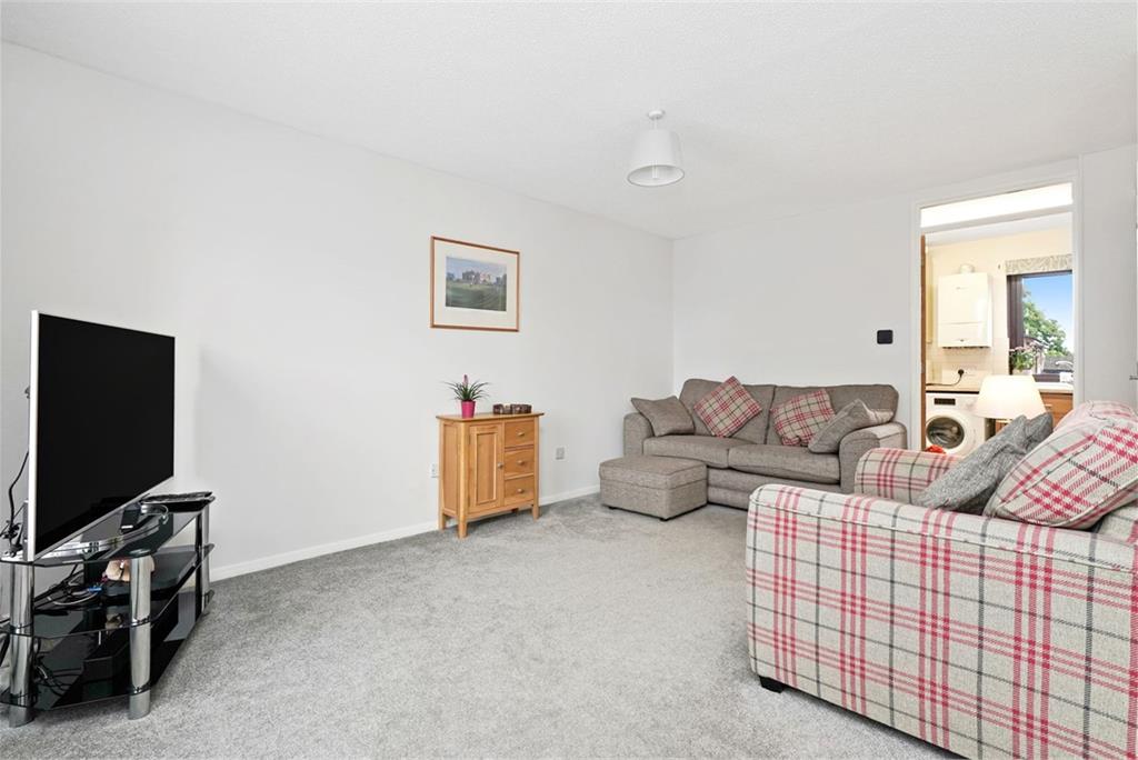 30 Nellfield, Liberton, Edinburgh, EH16 6DX - image 2