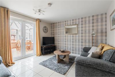 15 Mayflower Grove, Loanhead, EH20 9FD - image 2