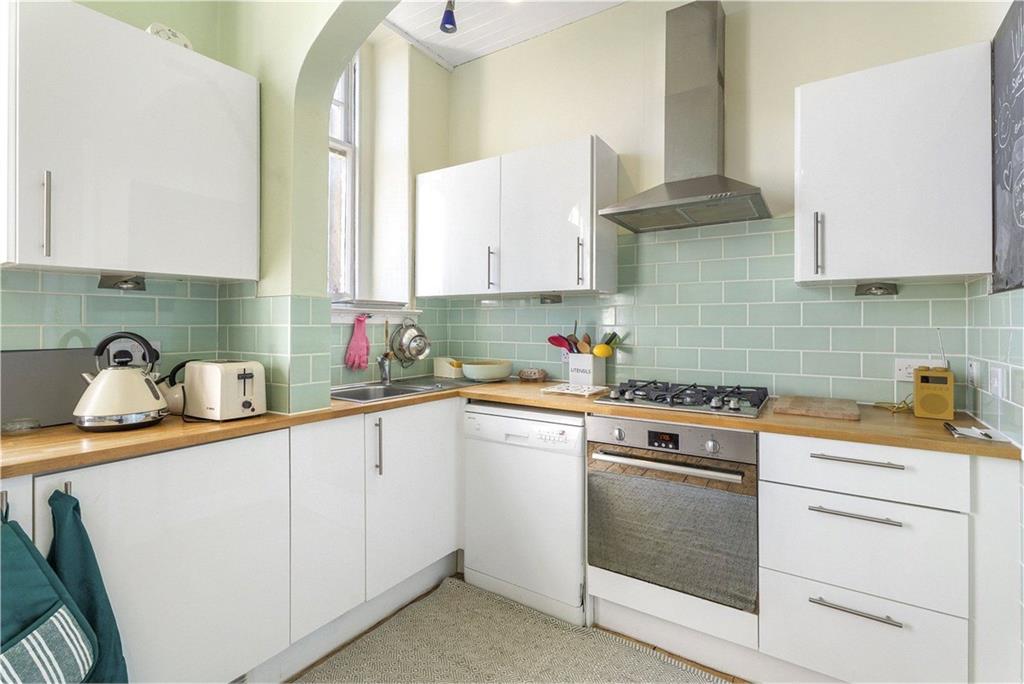 8/2 Bellevue Terrace,
New Town,
Edinburgh,
EH7 4DT - image 14