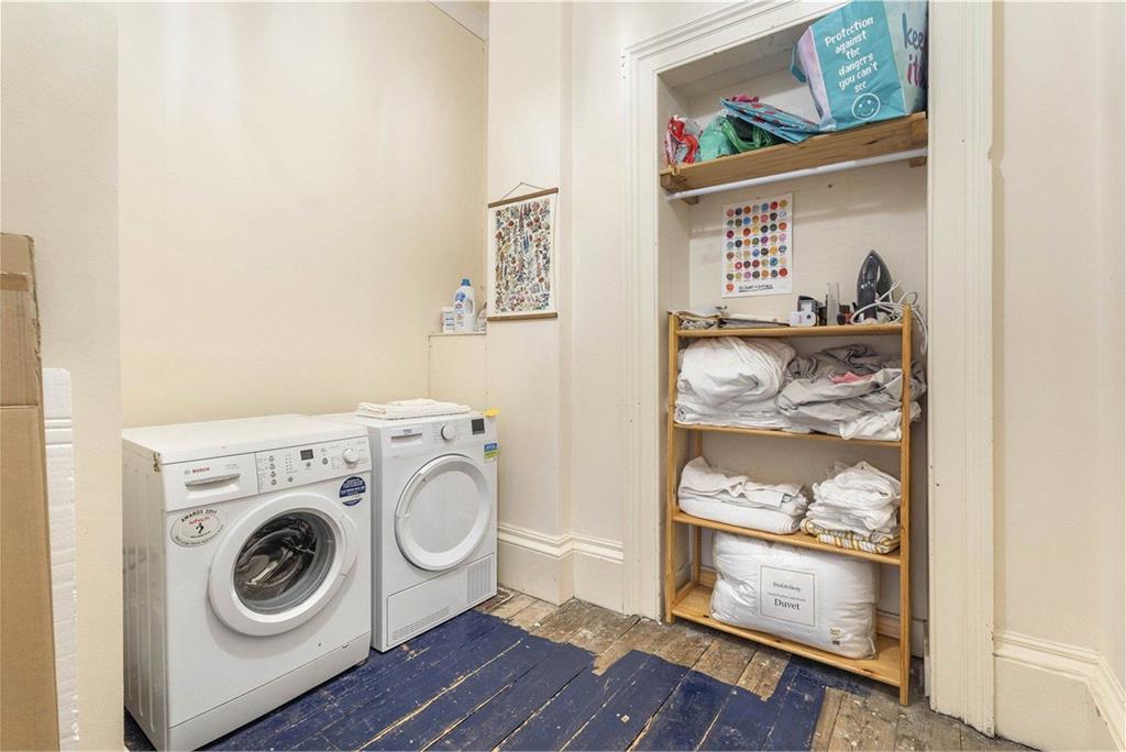 8/2 Bellevue Terrace,
New Town,
Edinburgh,
EH7 4DT - image 15