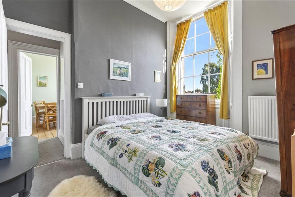 8/2 Bellevue Terrace,
New Town,
Edinburgh,
EH7 4DT - image 17