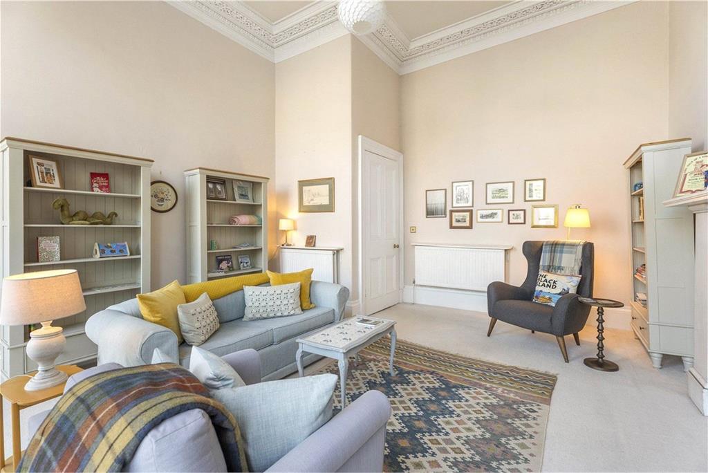 8/2 Bellevue Terrace,
New Town,
Edinburgh,
EH7 4DT - image 6