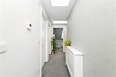 14/7 Fountainhall Road, Edinburgh, EH9 2NN - image 16