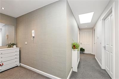 14/7 Fountainhall Road, Edinburgh, EH9 2NN - image 17