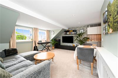 14/7 Fountainhall Road, Edinburgh, EH9 2NN - image 3