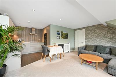 14/7 Fountainhall Road, Edinburgh, EH9 2NN - image 4