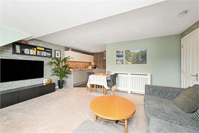 14/7 Fountainhall Road, Edinburgh, EH9 2NN - image 5