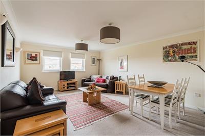 7/6 Alexander Drive, Edinburgh, EH11 2RH - image 2